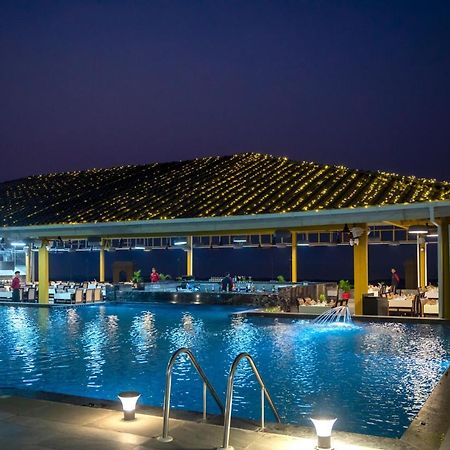 The Gold Beach Resort Damão Exterior foto
