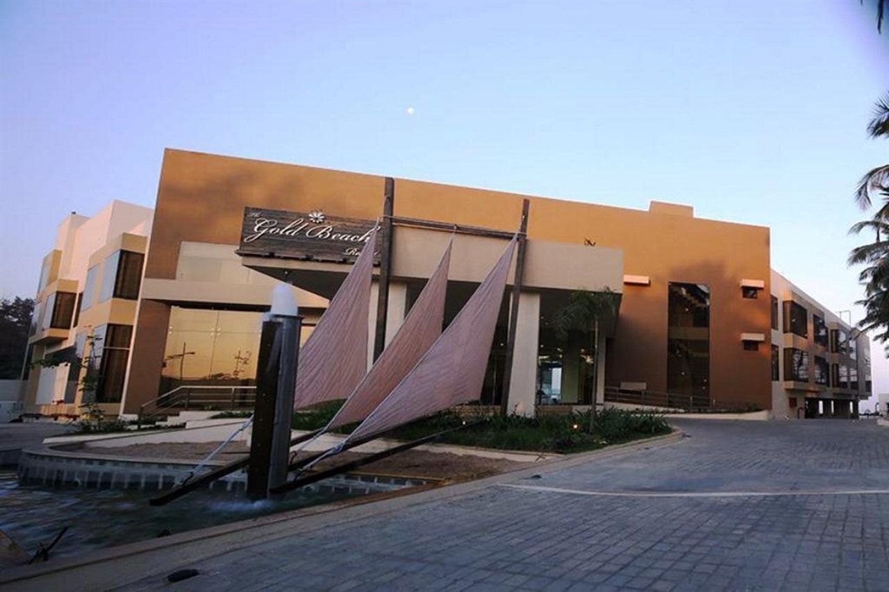 The Gold Beach Resort Damão Exterior foto