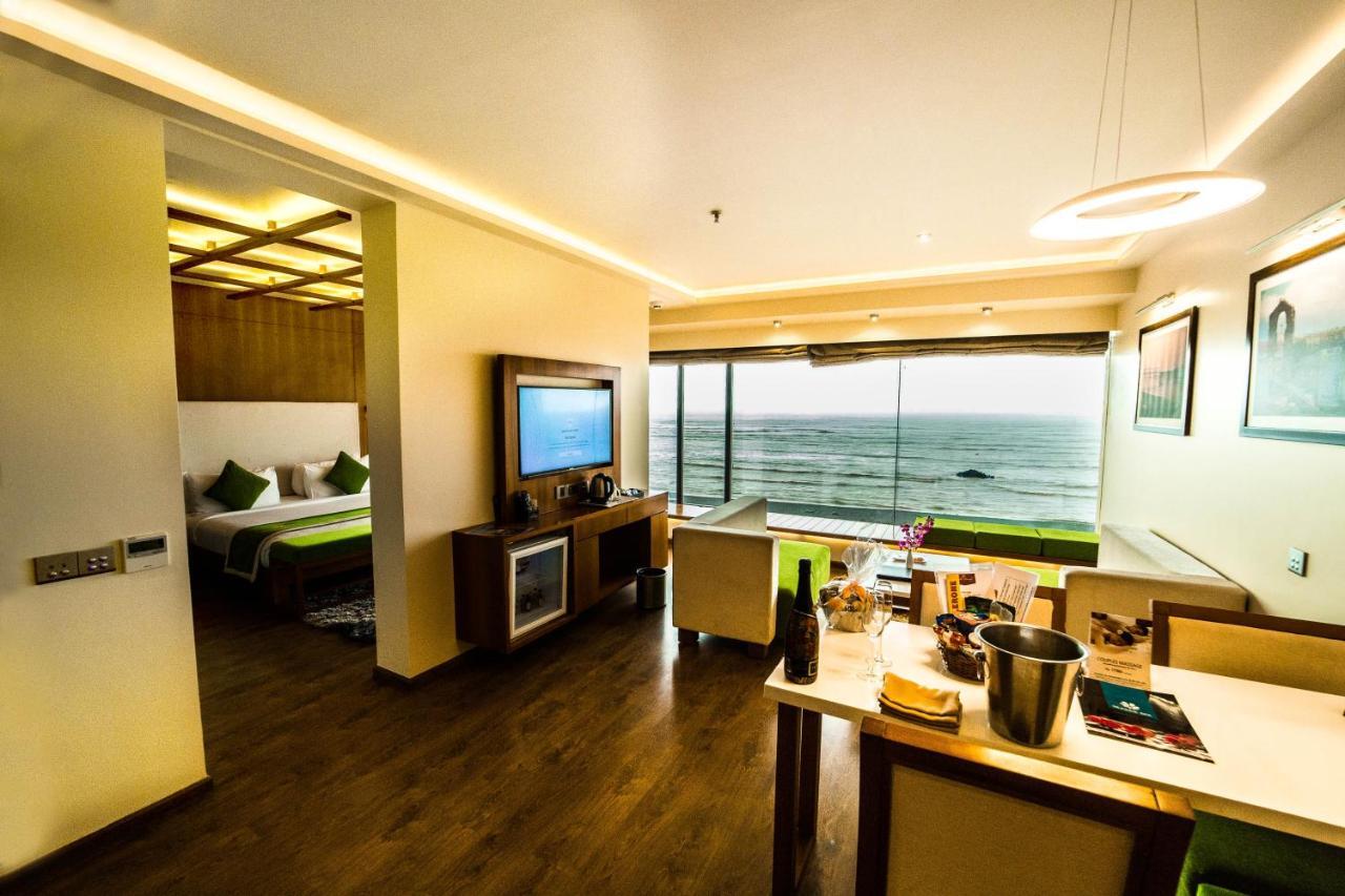 The Gold Beach Resort Damão Exterior foto
