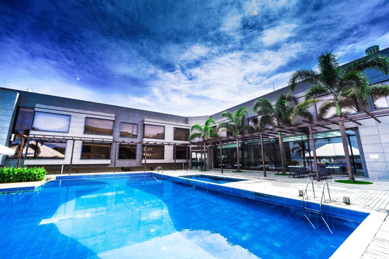 The Gold Beach Resort Damão Exterior foto